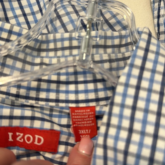 Men’s IZOD L/S button down shirt in a 3 different shades of blue plaid. 3XLT - Picture 7 of 8